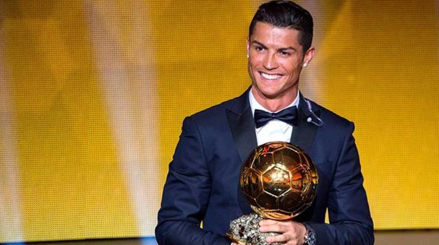Ronaldo Ballon d'Or &ouml;d&uuml;l&uuml;n&uuml; satıp gelirini hayır kurumuna bağışladı