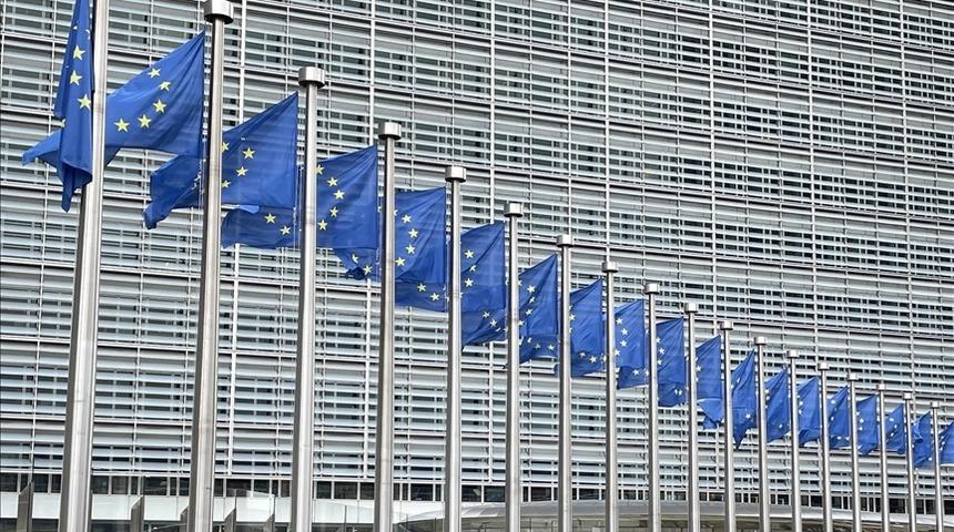AB ülkelerinin savunma harcamaları 380 milyar avroyu aşacak