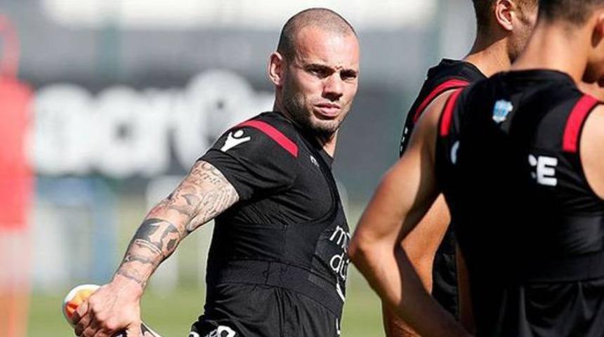 Wesley Sneijder S&uuml;per Lig'e geri d&ouml;n&uuml;yor