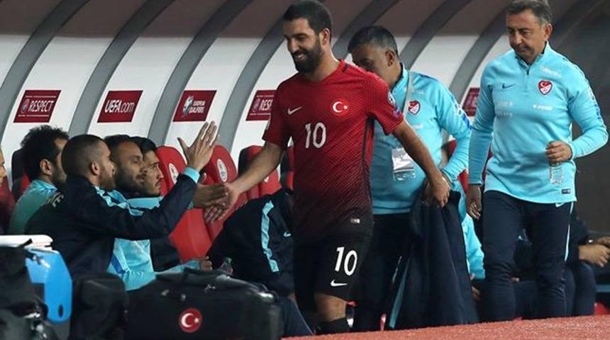 Arsenal Arda Turan i&ccedil;in Barcelona'ya teklif yapacak