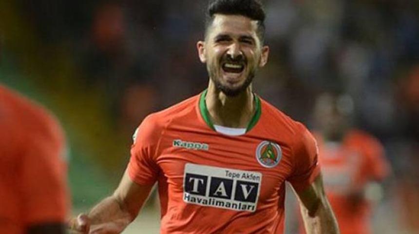 Emre Akbaba'ya Fenerbah&ccedil;e'den sonra Galatasaray da talip!