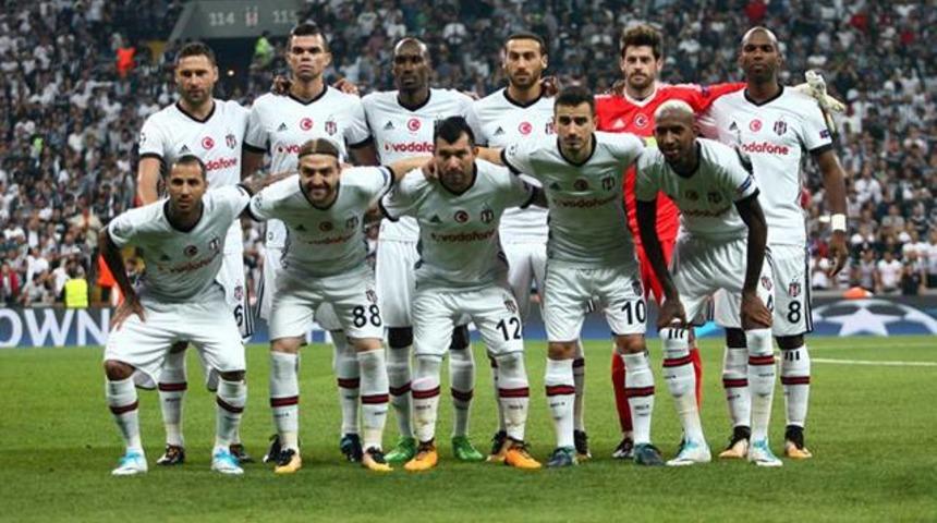 Crystal Palace'tan Cenk Tosun i&ccedil;in Beşiktaş'a 22.4 milyon euroluk teklif