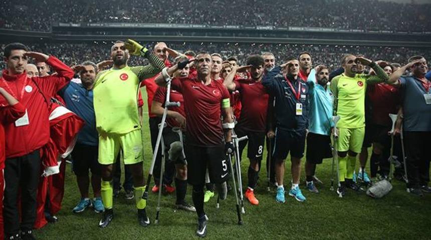 Ampute Milli Takımı oyuncularına siyaset, sanat ve iş d&uuml;nyasından prim m&uuml;jdesi