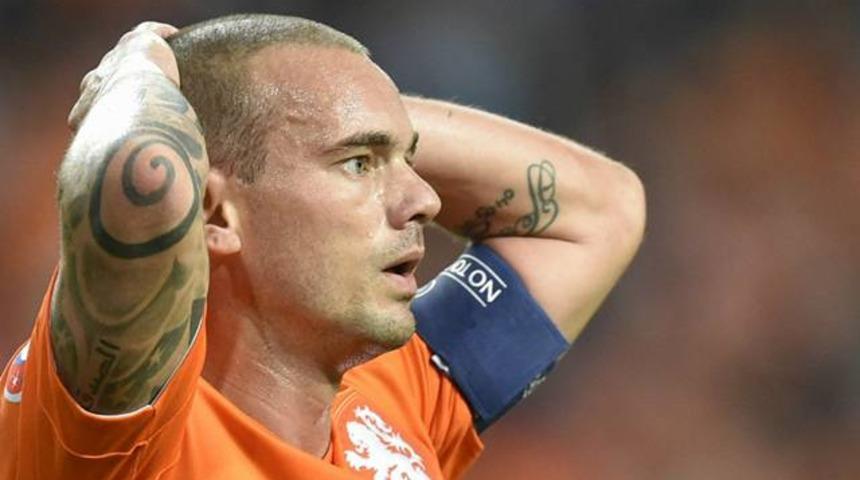 Hollandalılar'dan Sneijder'e: 'Futbolu bırak'