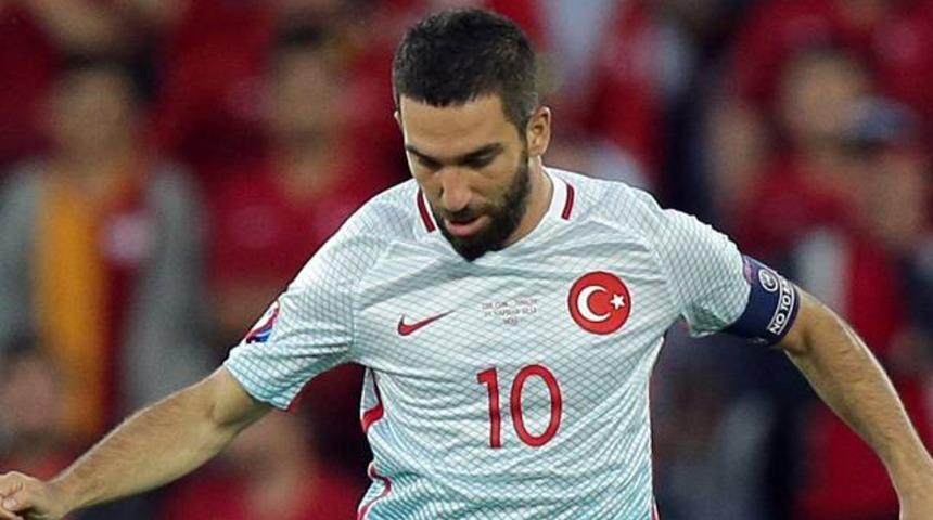 Arda Turan Galatasaray'a d&ouml;n&uuml;yor!