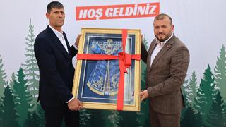 Arnavutköy’de Ömer Halisdemir Parkı ve Yenidoğan Hatıra Ormanı Açıldı