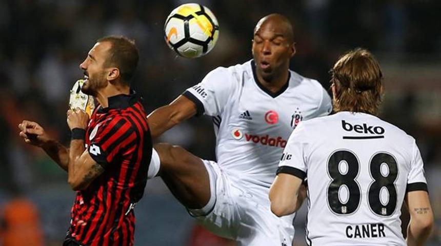 Ryan Babel 2 dakika 35 saniyede kırmızı kart g&ouml;rd&uuml;