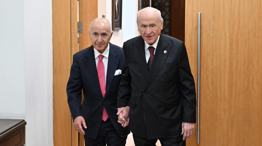 Sürpriz ziyaret! CHP eski Genel Başkanı Hikmet Çetin, MHP lideri Bahçeli'yle görüştü