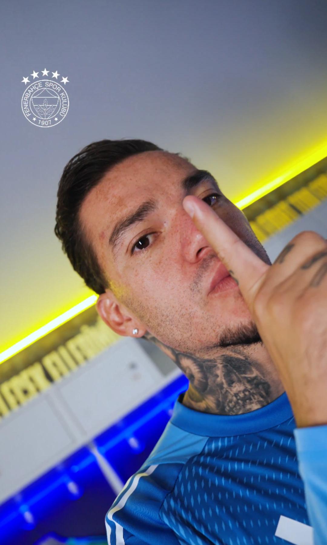 Fenerbahçe Ederson un transfer videosunda Galatasaray taraftarını ekledi! Transfer videosu sosyal medyada geniş yankı uyandırdı... 4