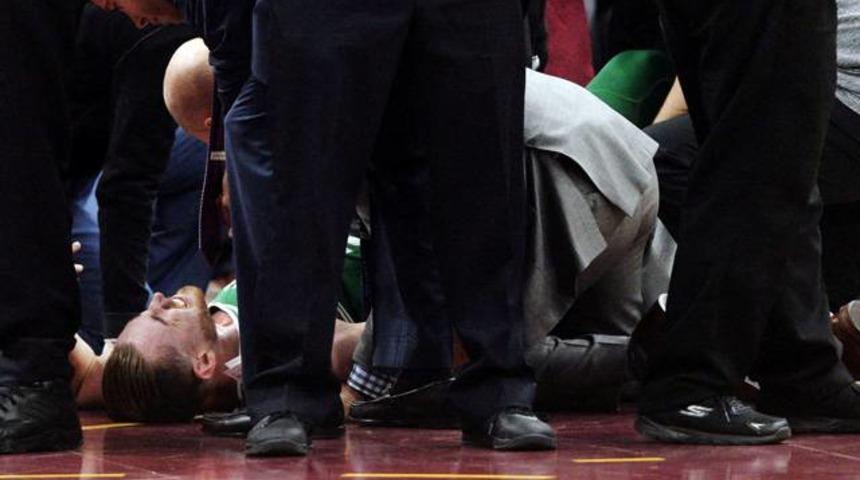 Boston Celtics&rsquo;te Gordon Hayward&rsquo;ın ayağı kırıldı