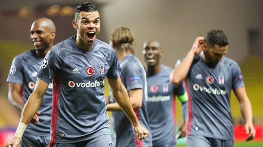 D&uuml;nya Beşiktaş'ı konuşuyor!