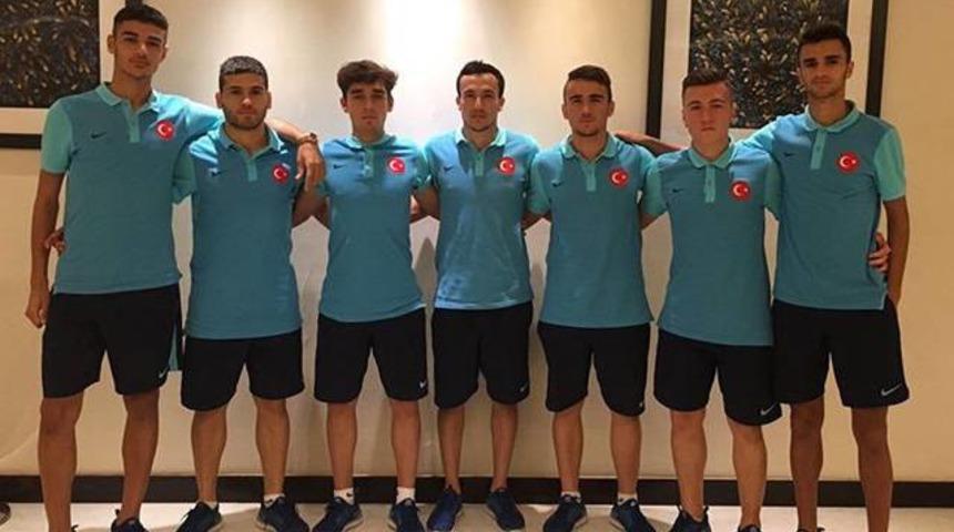 Galatasaray'ın 7 gen&ccedil; futbolcusuna şok!