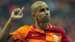 Sofiane Feghouli zam istediği iddialarını yalanladı