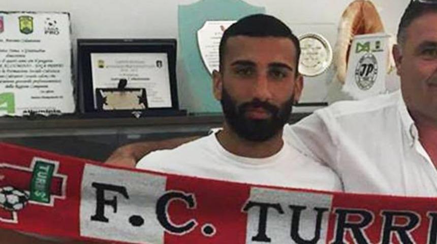 Taraftarın üzerine işeyen Giovanni Liberti'ye 5 maç ceza!