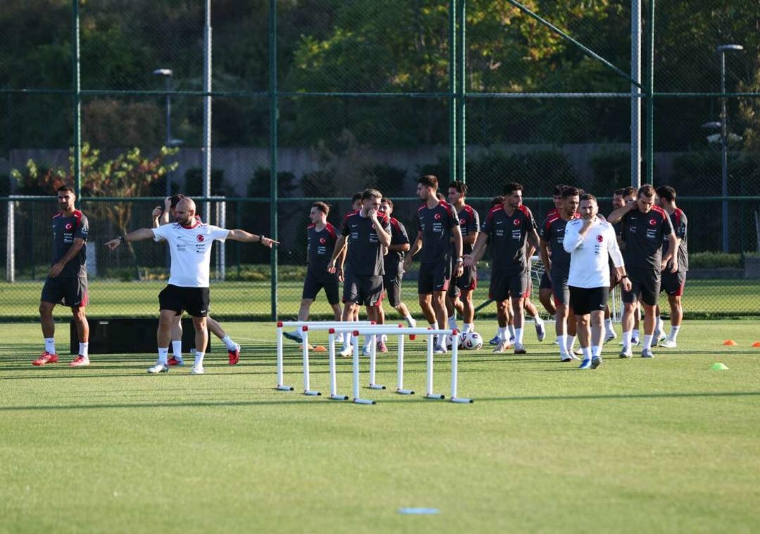 A Milli Futbol Takımı, Gürcistan maçının hazırlıklarını sürdürdü 1