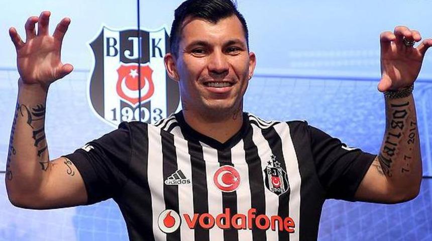 Gary Medel Beşiktaş'tan ayrılıyor