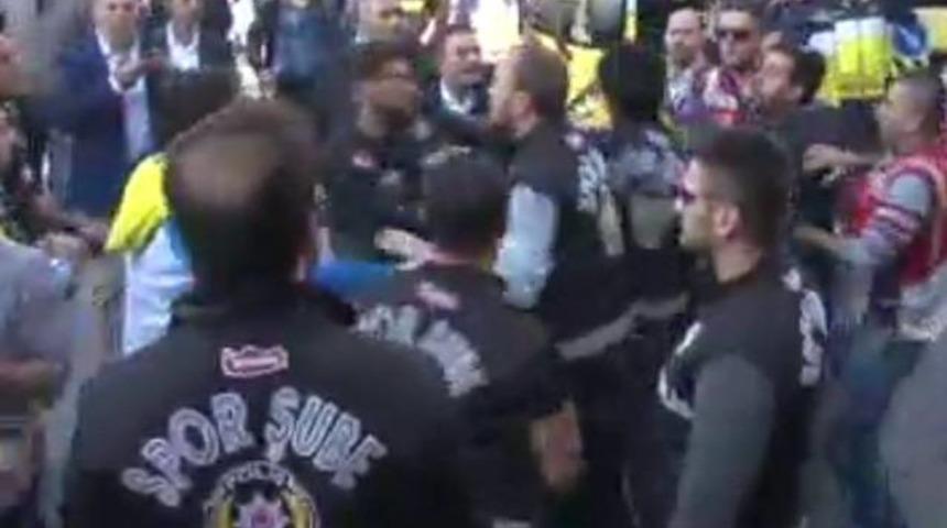 Kadık&ouml;y'de derbi ma&ccedil; &ouml;ncesi kavga &ccedil;ıktı