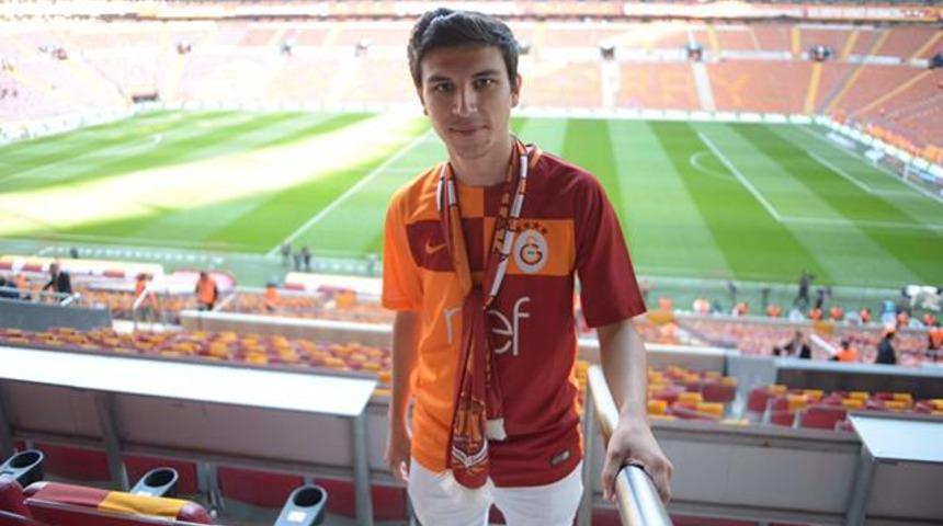 Hakan Karaoğlu Fenerbah&ccedil;e derbisi i&ccedil;in T&uuml;rk Telekom Stadyumu'na geldi