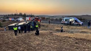 Yer: Şanlıurfa... Yolcu otobüsü devrildi! 27 kişi yaralandı