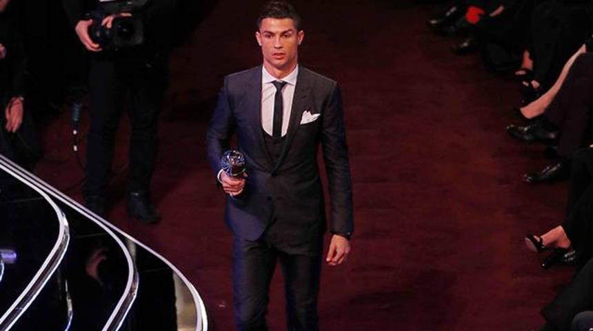 2017 FIFA Yılın Oyuncusu Ödülü Cristiano Ronaldo'nun