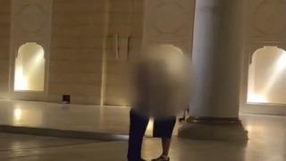 Camide skandal görüntü! İki turistin uygunsuz hareketleri tepki çekti! İstenen ceza belli oldu