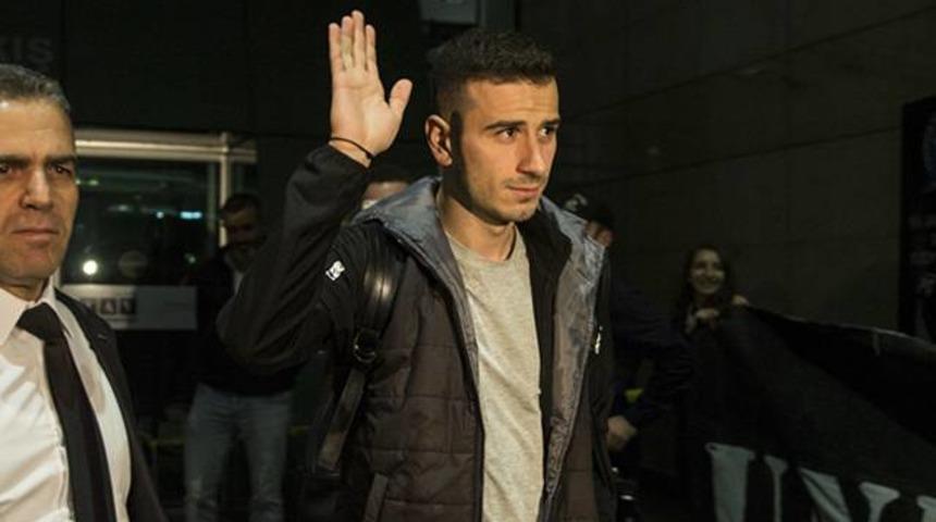 Oğuzhan &Ouml;zyakup, 2022 yılına kadar Beşiktaş'ta