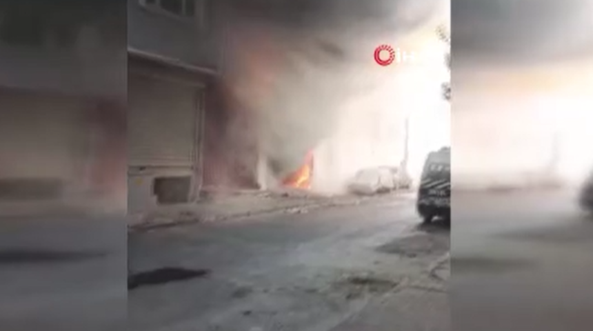 Bağcılar’da oto tamircisinde korkutan yangın