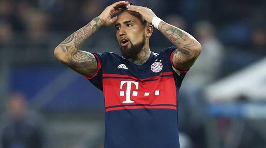 Arturo Vidal bir T&uuml;rk'&uuml;n kafasında vodka şişesi kırdı