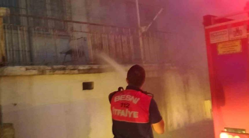 Ev yangını paniğe neden oldu