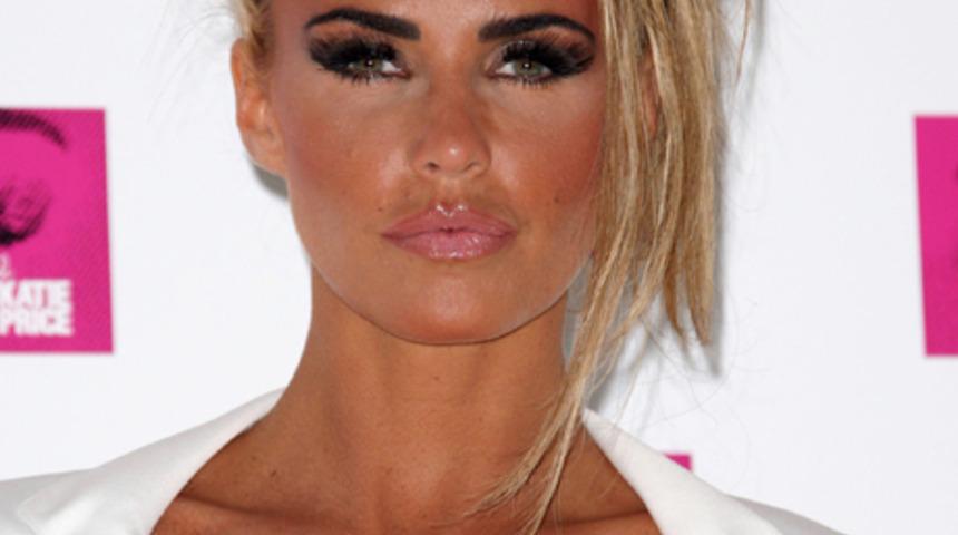 Katie Holmes Glamour dergisinin kapağında