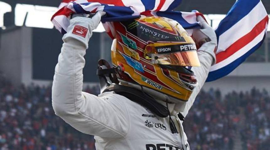 Formula 1'de şampiyon Hamilton