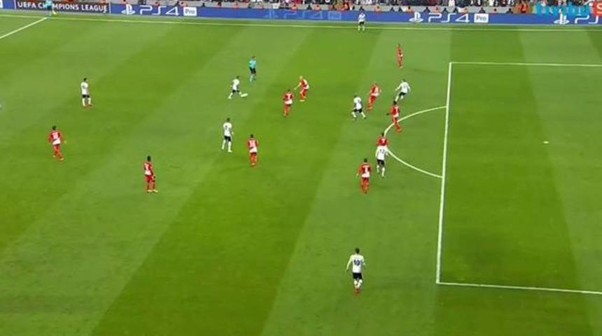 Beşiktaş - Monaco ma&ccedil;ında skandal karar!