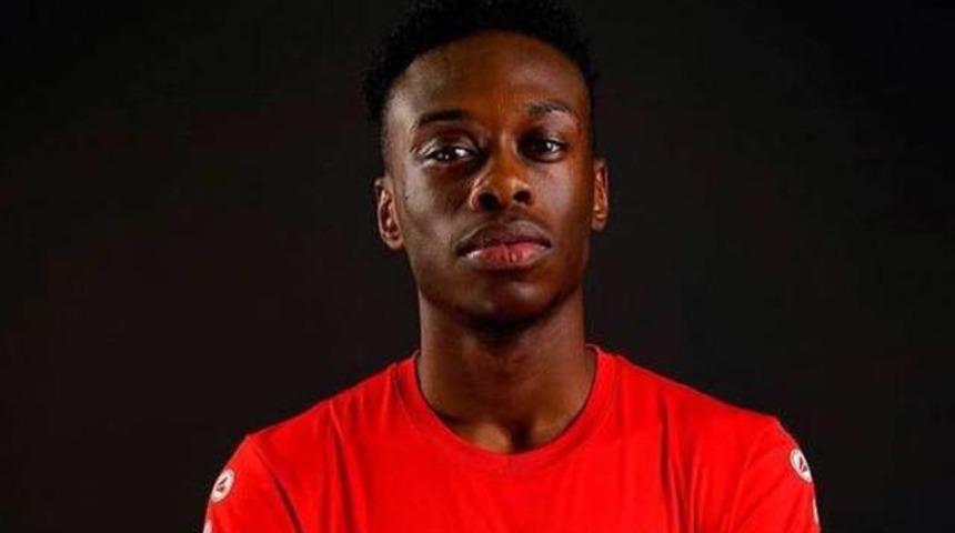 17 yaşındaki Bel&ccedil;ikalı Joel Lobanzo'nun kalbi durdu, hayatını kaybetti