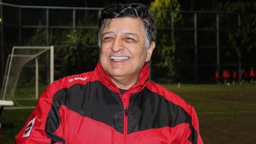 Yılmaz Vural o futbolcuyu neden d&ouml;vd&uuml;ğ&uuml;n&uuml; a&ccedil;ıkladı