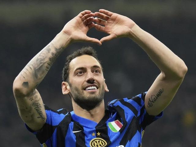 Okan Buruk'tan canlı yayında Hakan Çalhanoğlu açıklaması! Herkesi ters köşe yaptı