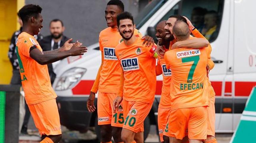 Emre Akbaba i&ccedil;in Saffet Susic'ten transfer a&ccedil;ıklaması