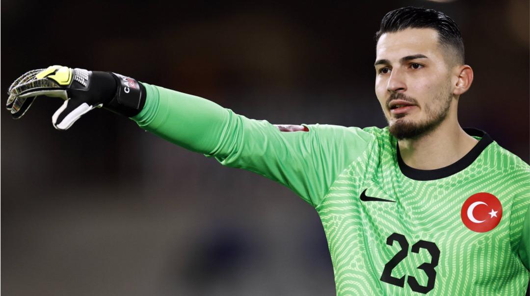 Trabzonspor dan Galatasaray a transfer olan Uğurcan Çakır için canlı yayında gözyaşlarını tutamadı! Yorumcu Erdal Hoş "Oğluma anlatmakta çok zorlandım” dedi... 4