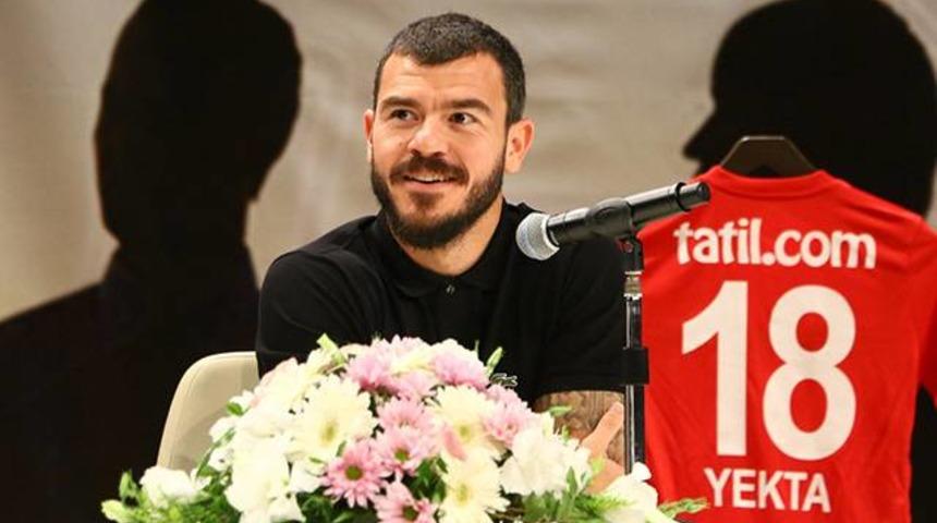 Yekta Kurtuluş: 'Sel&ccedil;uk İnan Galatasaray'da oynamadığı Milli Takım'da iyi oynayamıyor'