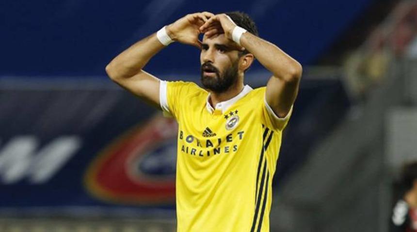 Alper Potuk Fenerbah&ccedil;e'den ayrılmak istiyor
