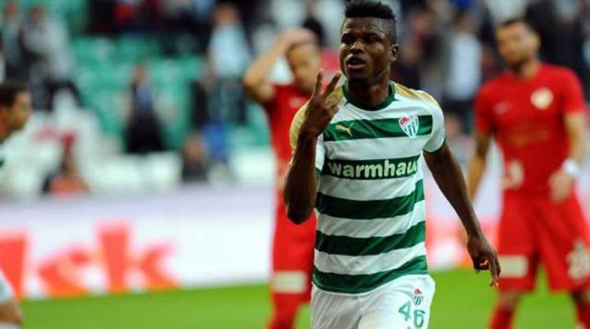 Bursaspor'da Agu 1 ay forma giyemeyecek