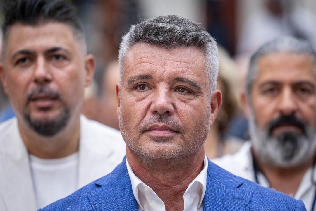 Fenerbahçe de başkanlık seçimi için çalışmalar devam ediyor! Başkan adayı Sadettin Saran ın   Bizim için en iyi teknik direktör o   sözleri gündem oldu... 2