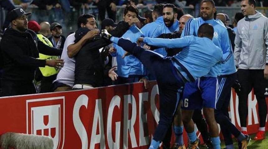 Patrice Evra i&ccedil;in Fenerbah&ccedil;e iddiası