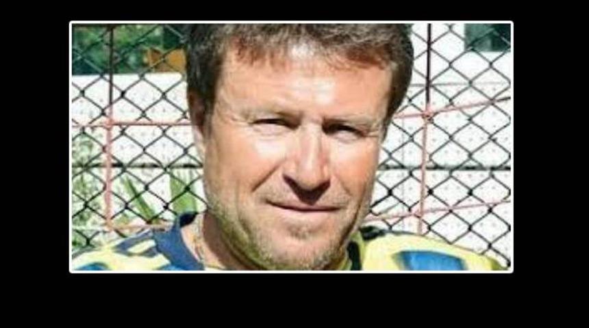 Fenerbah&ccedil;eli Erdi Demir iki kişiyi bı&ccedil;akladı!