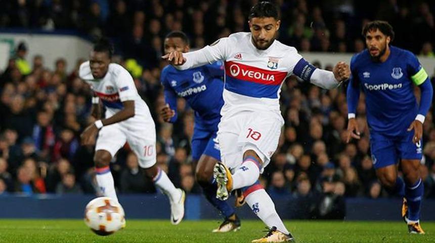 Arsenal Mesut &Ouml;zil'in yerine Nabil Fekir'i d&uuml;ş&uuml;n&uuml;yor