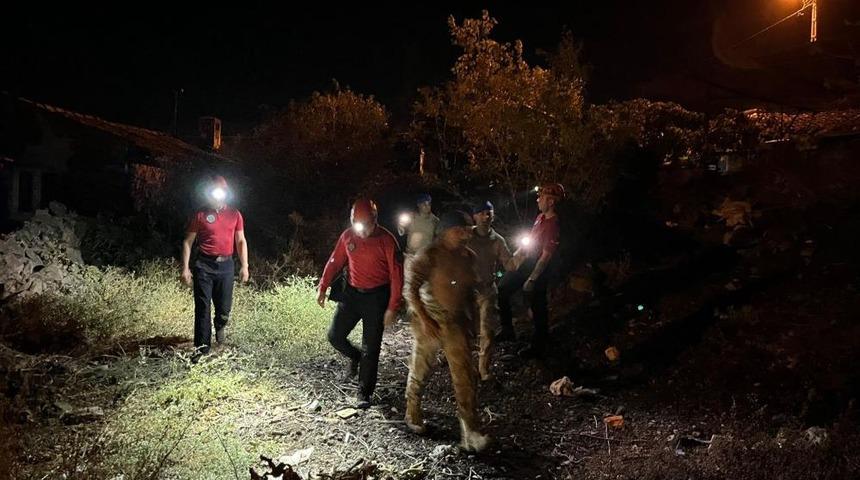 Alzheimer hastası kadın her yerde aranıyor