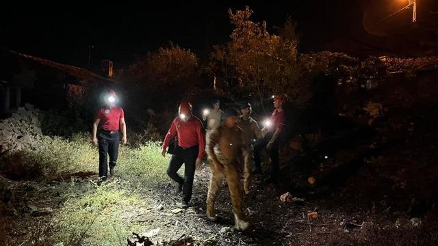 Alzheimer hastası kadın her yerde aranıyor