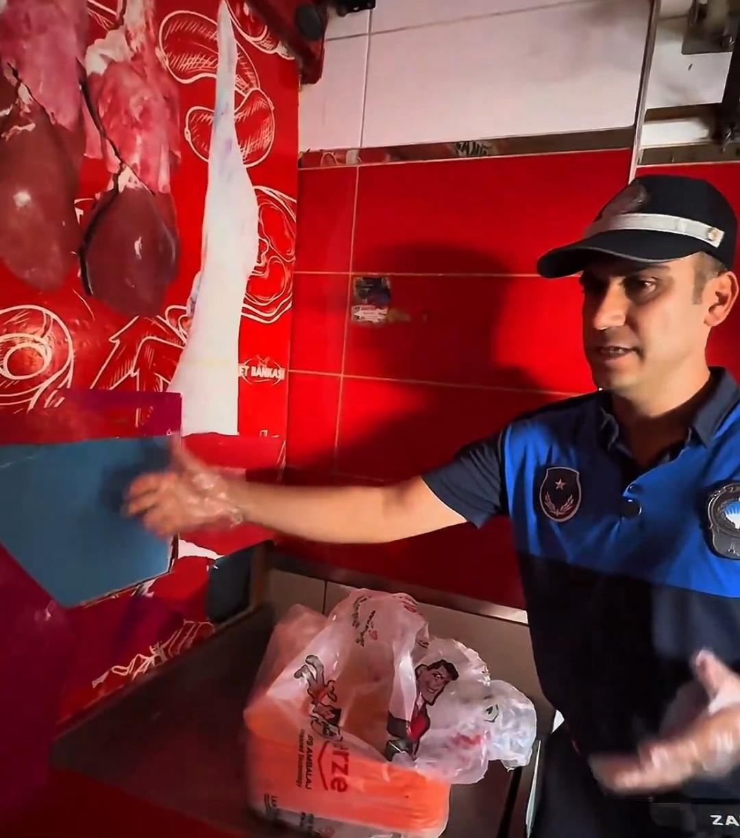 Bakan Yumaklı duyurdu! Gaziantep te kasapta akılalmaz düzenek! Böylesi görülmedi: İşletme mühürlendi 3
