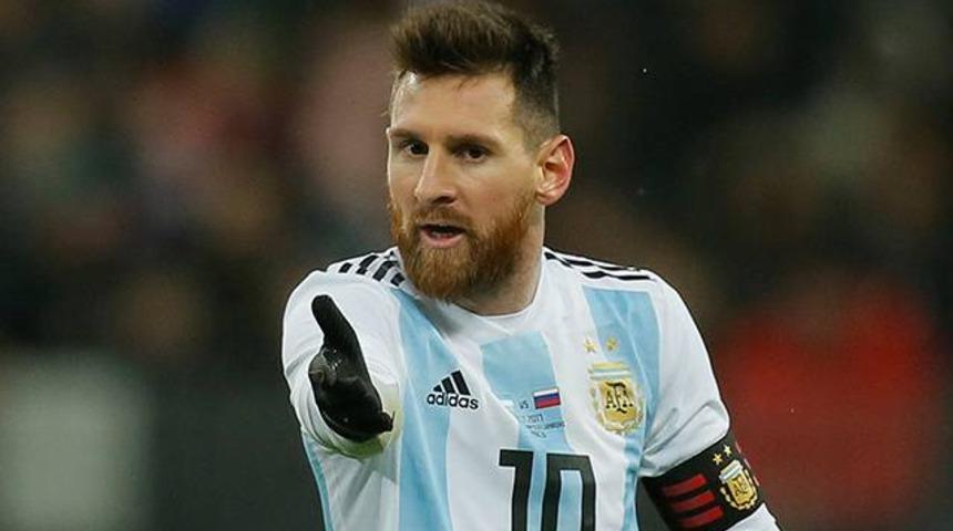 'Messi hazırlık ma&ccedil;ı i&ccedil;in para alıyor' iddiası!