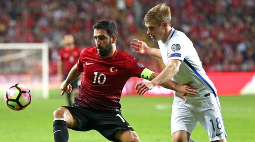 Arda Turan'dan Naim S&uuml;leymanoğlu paylaşımı