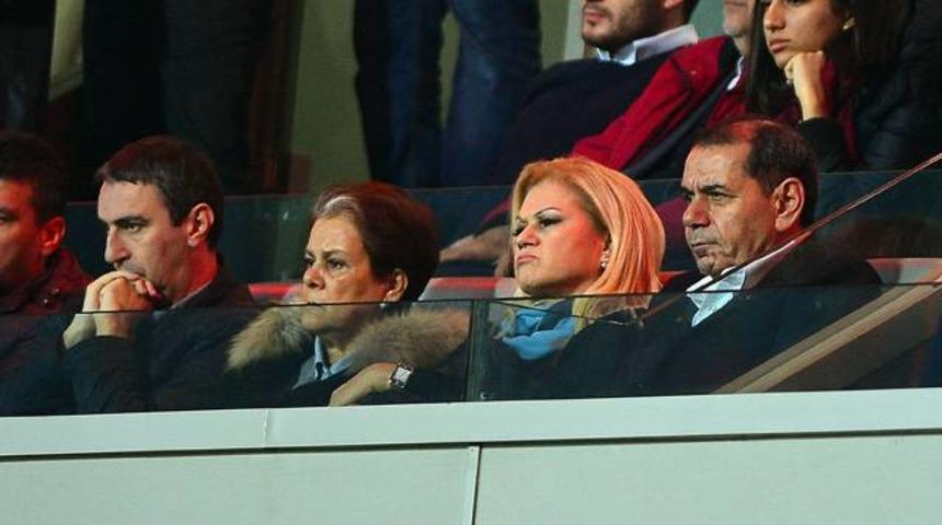 Dursun Özbek'ten şoke eden hareket